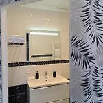 Le Logis De Pitry Bed & Breakfast Thierville
