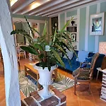 Le Logis De Pitry Bed & Breakfast Thierville
