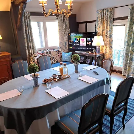 Le Logis De Pitry Bed & Breakfast
