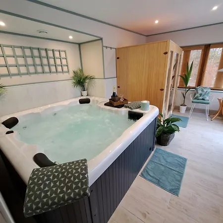 Bed & Breakfast Le Logis De Pitry 4*