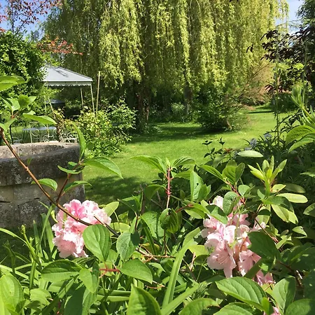Le Logis De Pitry Bed & Breakfast Thierville