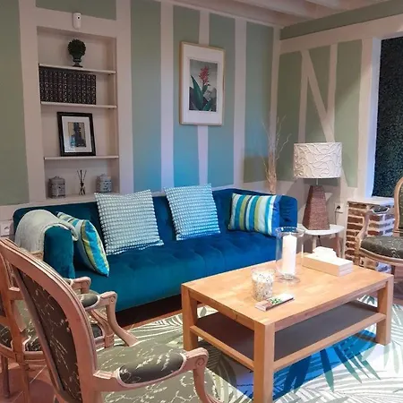 Bed & Breakfast Le Logis De Pitry 4*