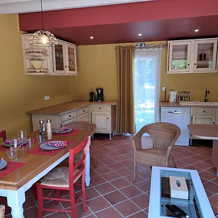 Le Logis De Pitry Bed & Breakfast