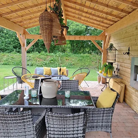 Le Logis De Pitry Bed & Breakfast 4*