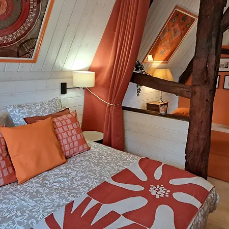 Le Logis De Pitry Bed & Breakfast Thierville