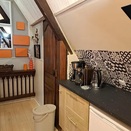 Le Logis De Pitry Bed & Breakfast 4*