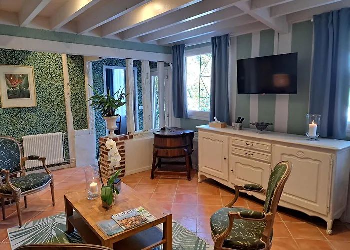 Bed & Breakfast Le Logis De Pitry 4*