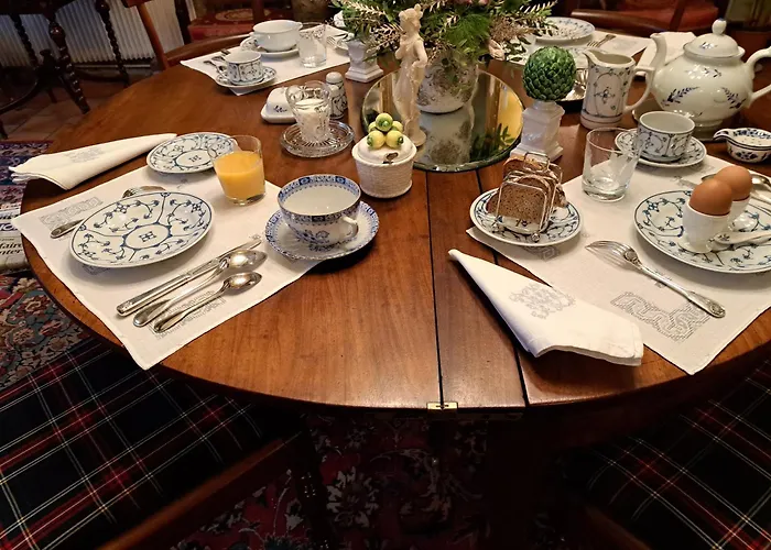 Le Logis De Pitry Bed & Breakfast 4*