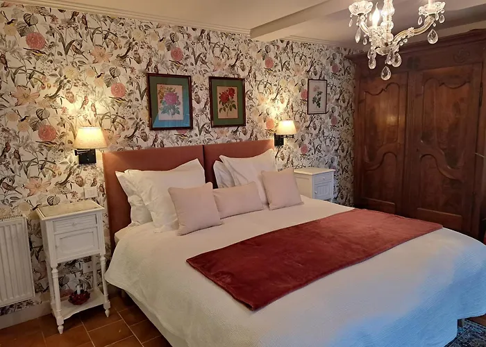 Le Logis De Pitry Bed & Breakfast 4*