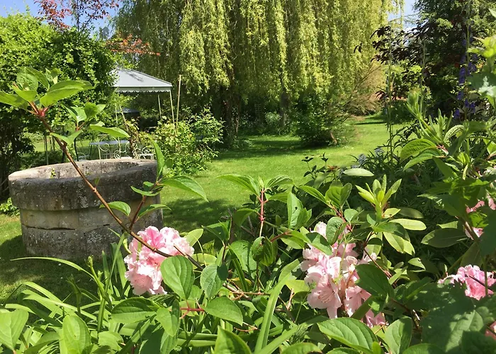 Le Logis De Pitry Bed & Breakfast Thierville