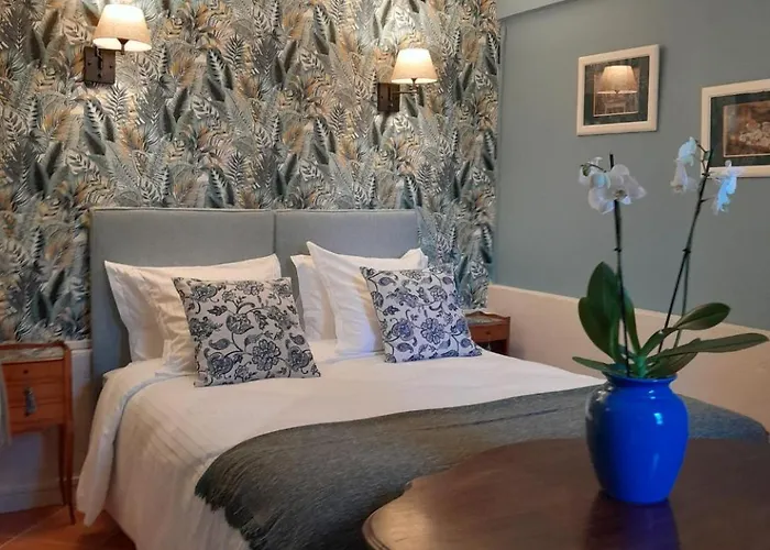 Le Logis De Pitry Bed & Breakfast 4*