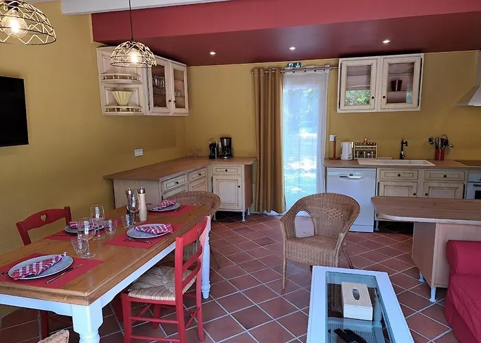 Le Logis De Pitry Bed & Breakfast