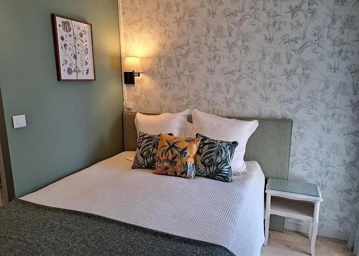 Le Logis De Pitry Bed & Breakfast 4*